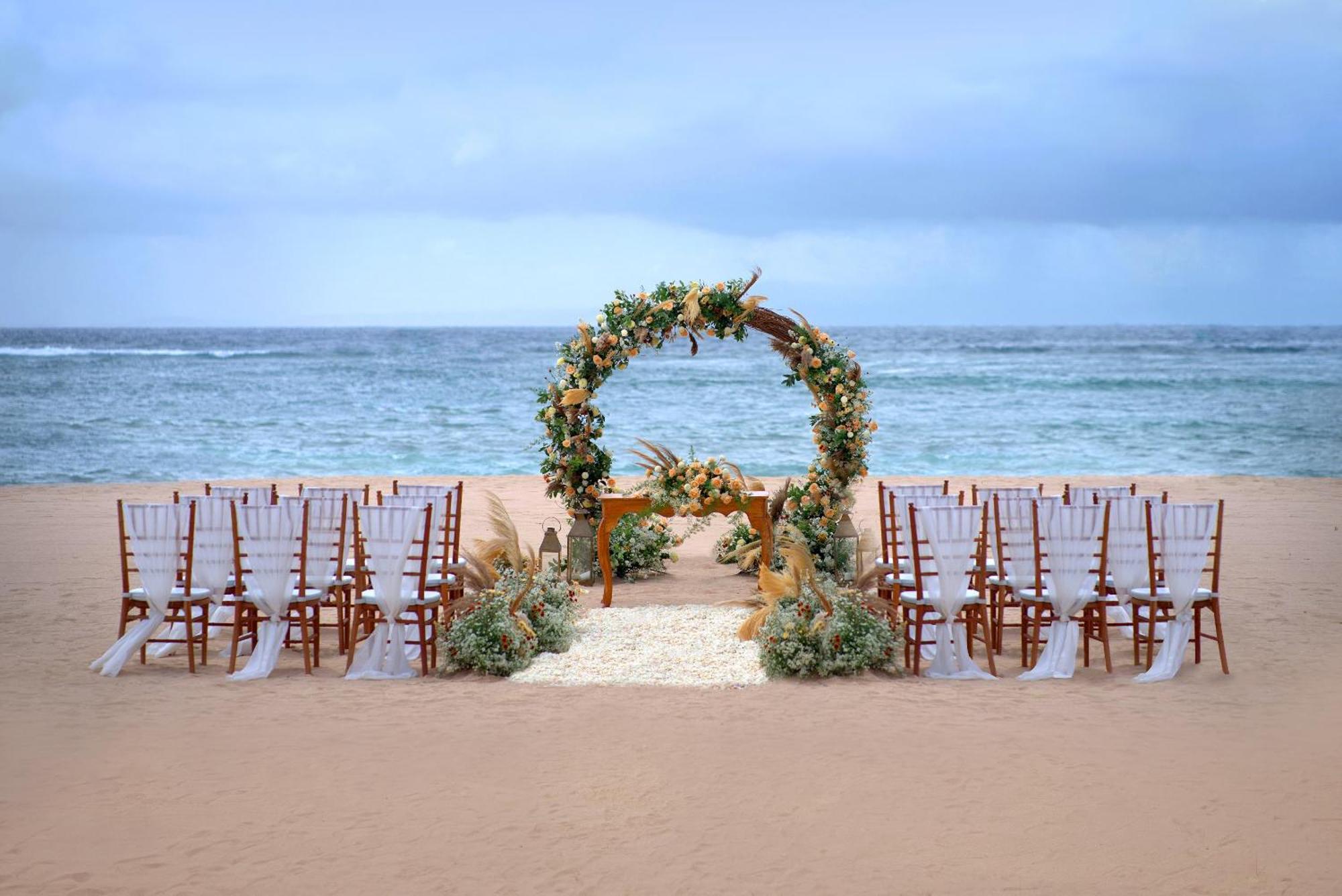 Nusa Dua Beach Hotel And Spa - Handwritten Collection Esterno foto Beach wedding