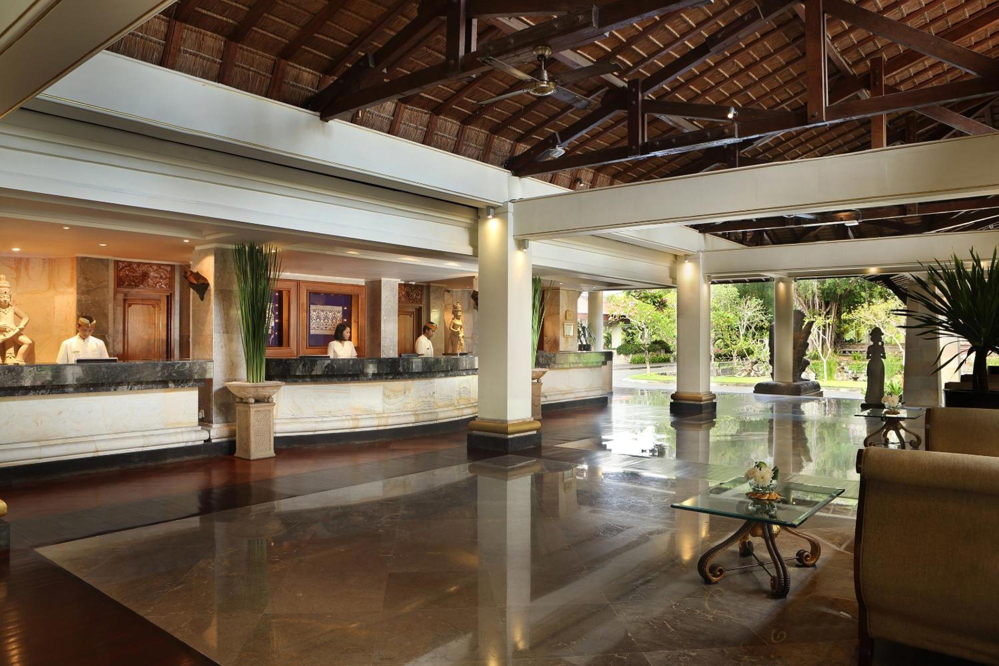 Nusa Dua Beach Hotel And Spa - Handwritten Collection Esterno foto Lobby